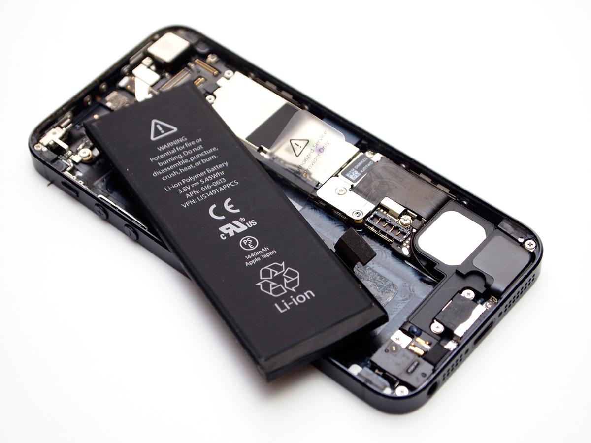 Замена батареи iPhone